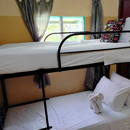 Villa 301 B&B Baclayon Екстер'єр фото